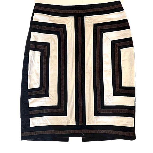 White House Black Market Dresses & Skirts - White House Black Market Womens Geometric Print Skirt Size 4